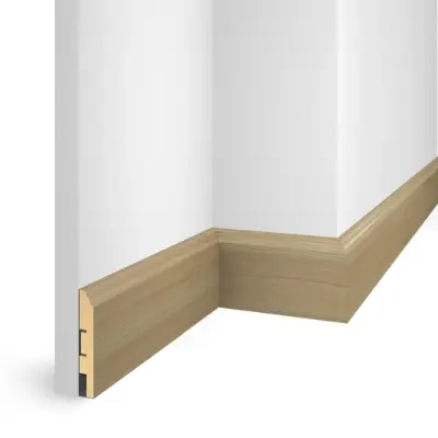 Напольный плинтус ЕP07 дуб Беленый, экошпон