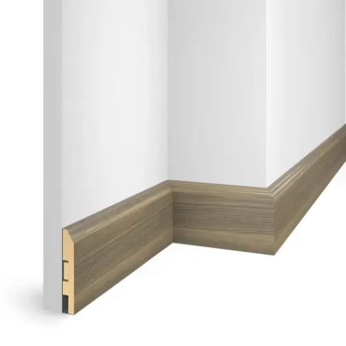 Напольный плинтус ЕP07 дуб Классический, экошпон 