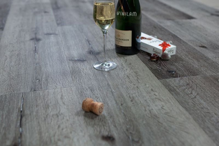 Виниловый ламинат VINILAM Click Hybrid Пробка 10-066 Дуб Ипр 