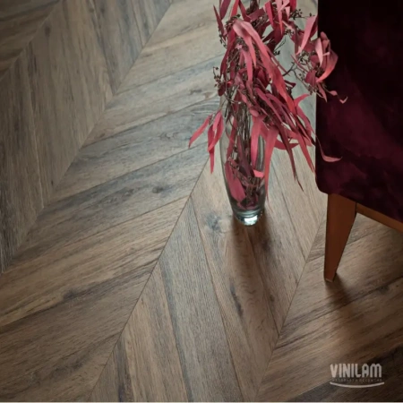 Кварцвиниловая плитка VINILAM CHEVRON Glue Лувр