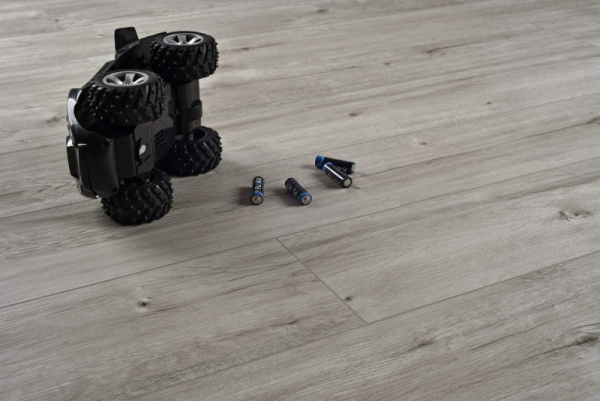 SPC ламинат Noventis Iceberg Дуб Вестфонна  SPC ламинат Noventis Iceberg Дуб Вестфонна