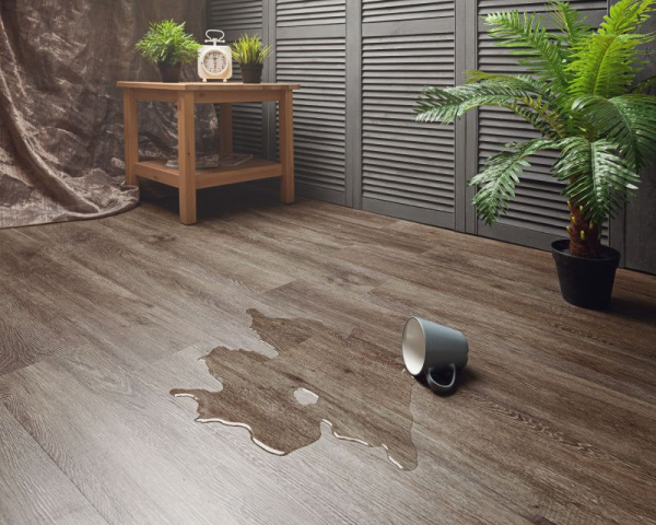 SPC ламинат Aquafloor Classiс Дуб Лаунж Темный AF5517  SPC ламинат Aquafloor Classiс Дуб Лаунж Темный AF5517